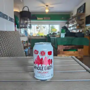 Sabor refrescante de Cola orgânica Whole Earth, feito com ingredientes naturais, disponível em Carregado de Frescos.